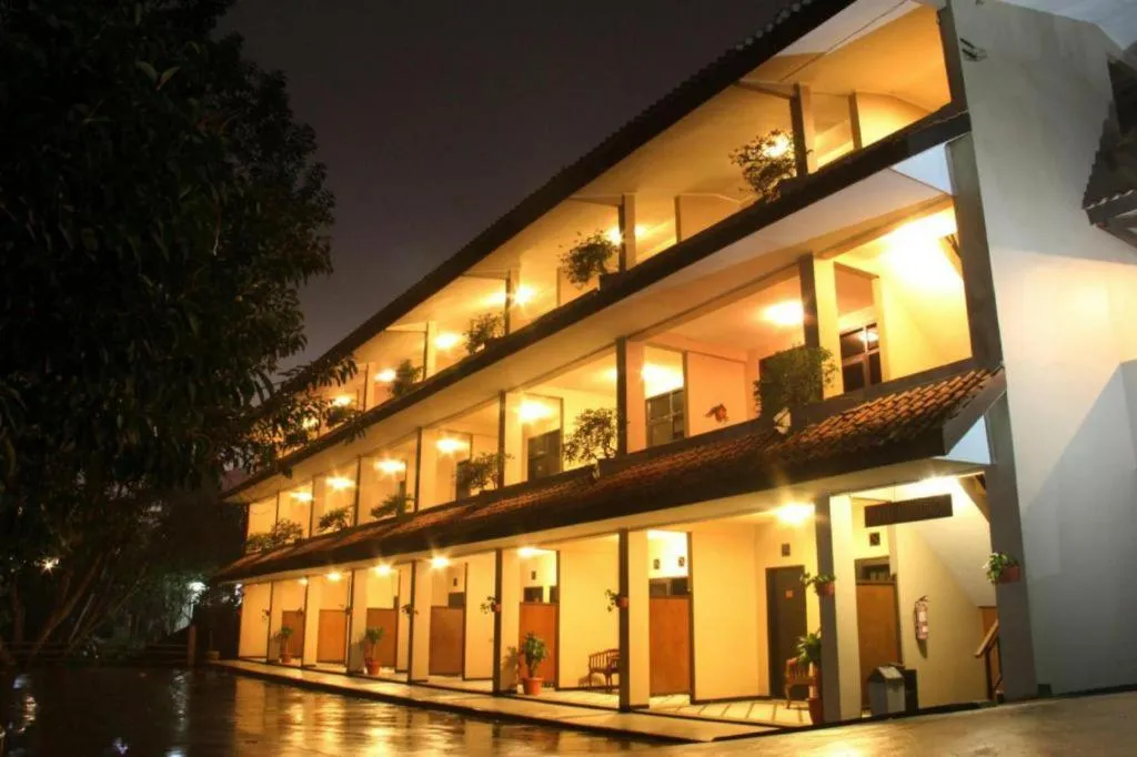 Augusta Hotel & Glamping Sukabumi