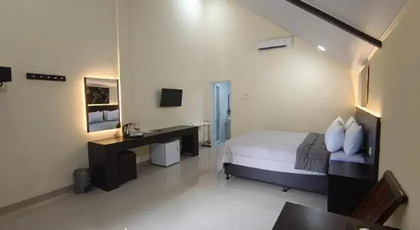 Bed in Augusta Hotel & Glamping Sukabumi Bed in Augusta Hotel & Glamping Sukabumi