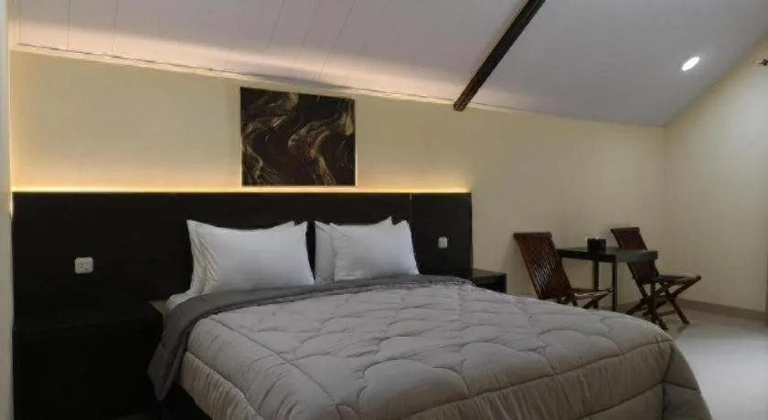 Bed in Augusta Hotel & Glamping Sukabumi