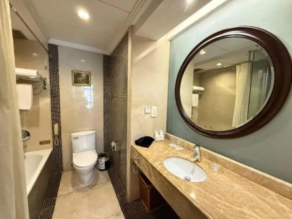 New Century Pujiang Hotel