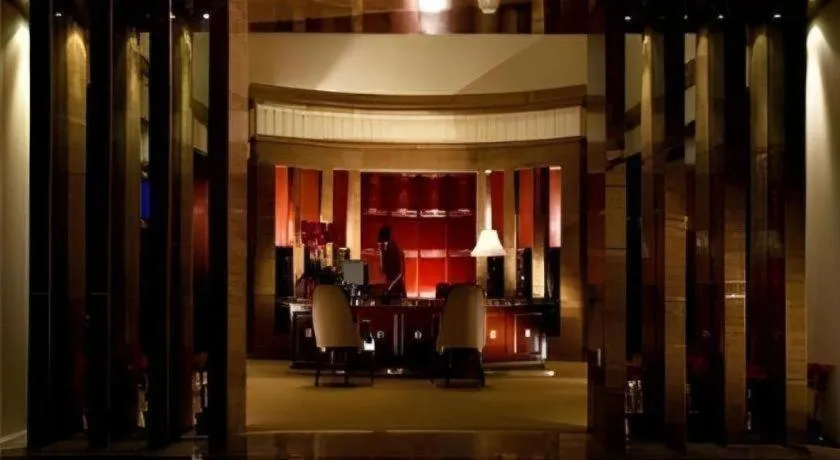 New Century Pujiang Hotel