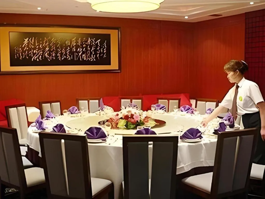 New Century Pujiang Hotel