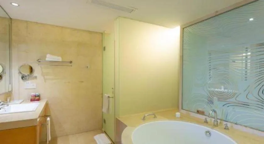 New Century Pujiang Hotel