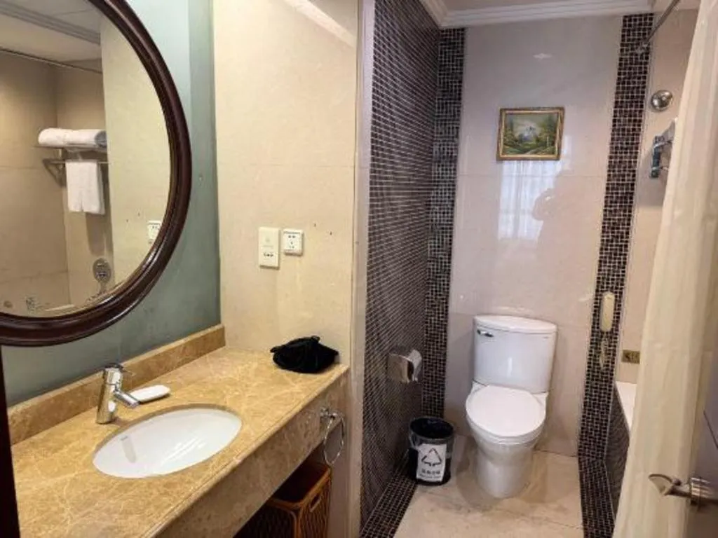 New Century Pujiang Hotel