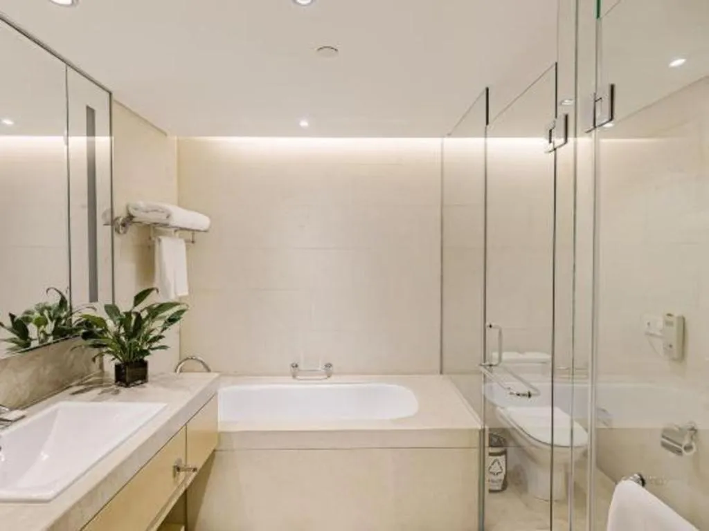 New Century Pujiang Hotel