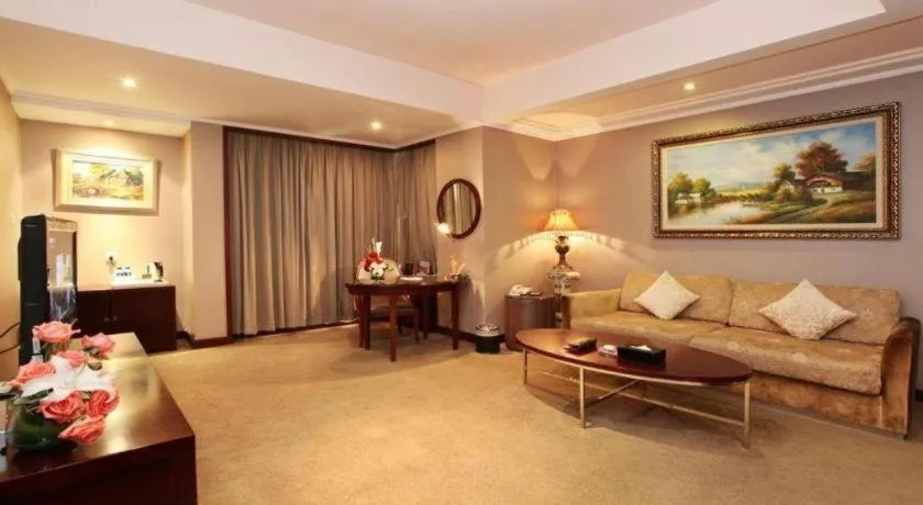 New Century Pujiang Hotel