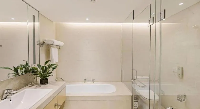 New Century Pujiang Hotel