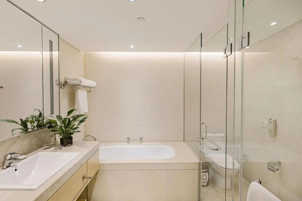 New Century Pujiang Hotel