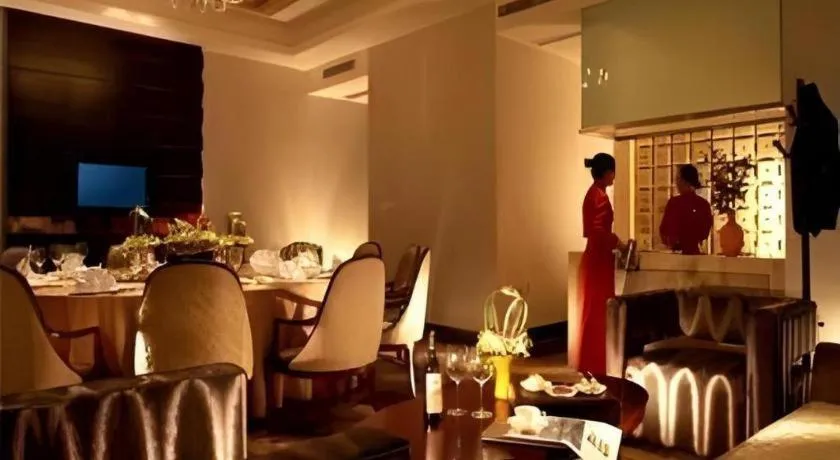 New Century Pujiang Hotel