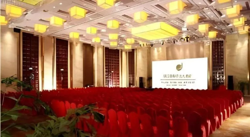 New Century Pujiang Hotel