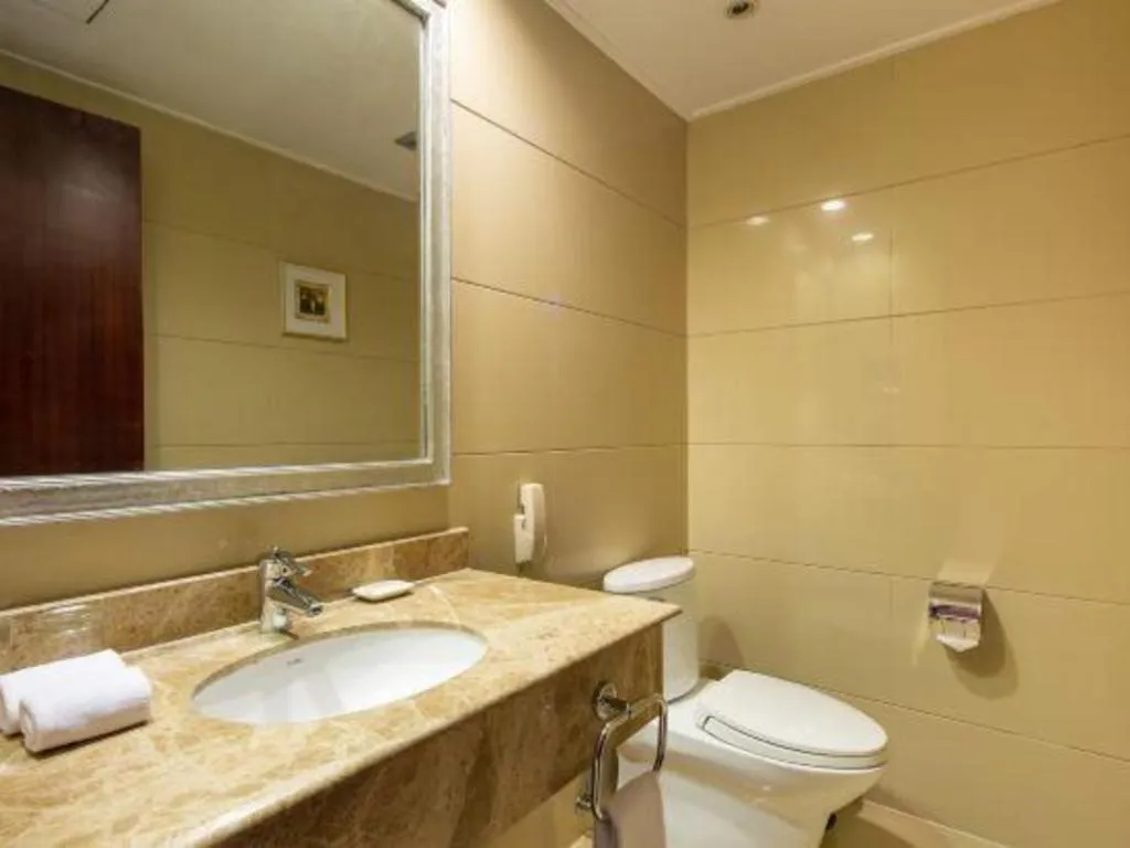 New Century Pujiang Hotel