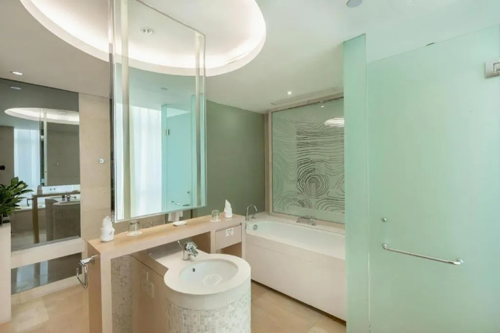 New Century Pujiang Hotel