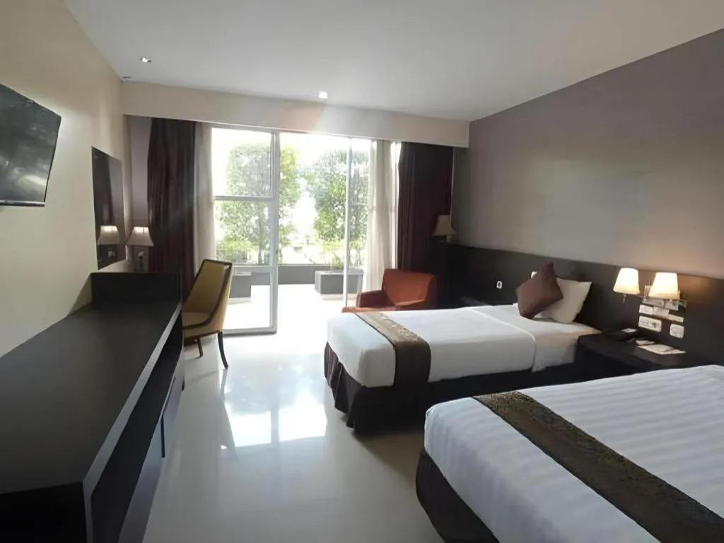Bed in Grand Hawaii Hotel Pekanbaru
