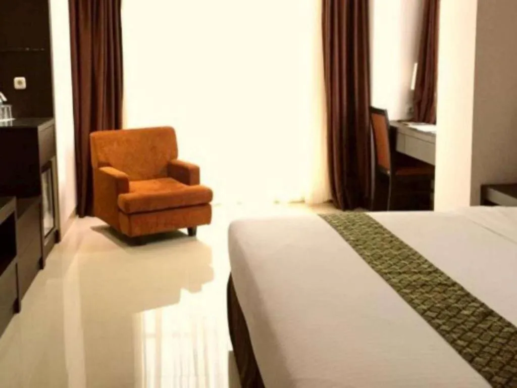 Bed in Grand Hawaii Hotel Pekanbaru