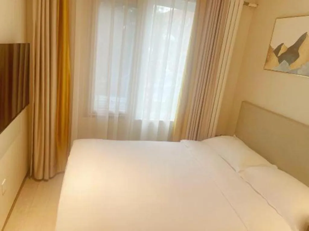 Bed in Beijing Inner Mongolia Hotel Chaoyang