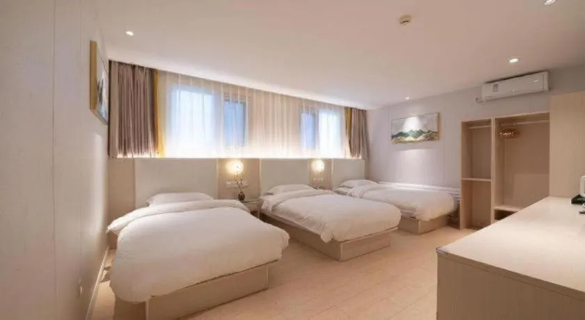 Bed in Beijing Inner Mongolia Hotel Chaoyang