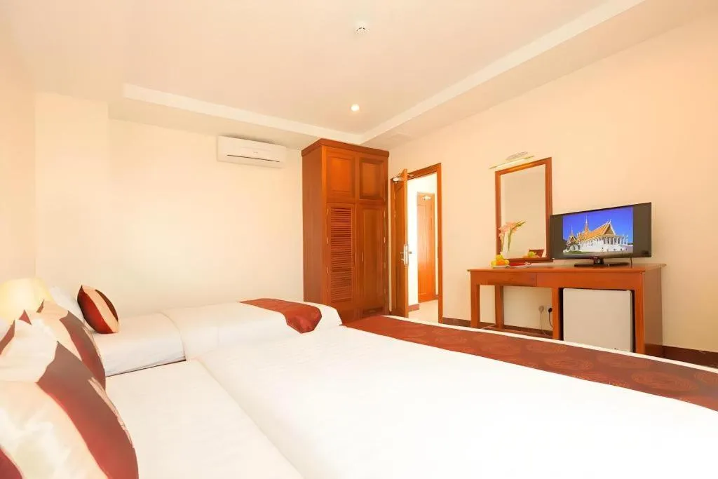 Bed in Kirirom Crystal Hotel