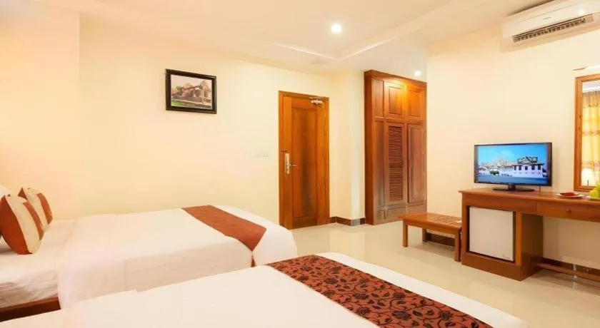 Bed in Kirirom Crystal Hotel