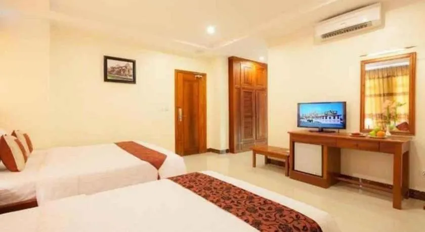 Bed in Kirirom Crystal Hotel