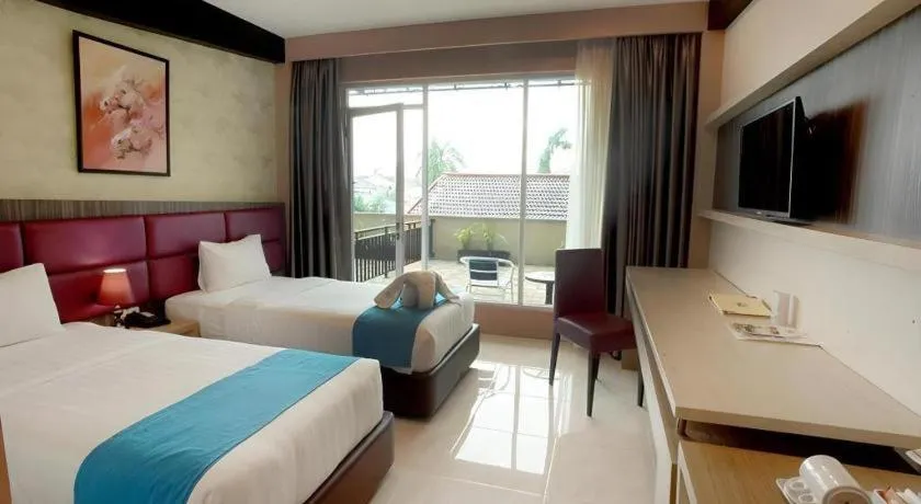 Bed in Asoka Luxury Hotel