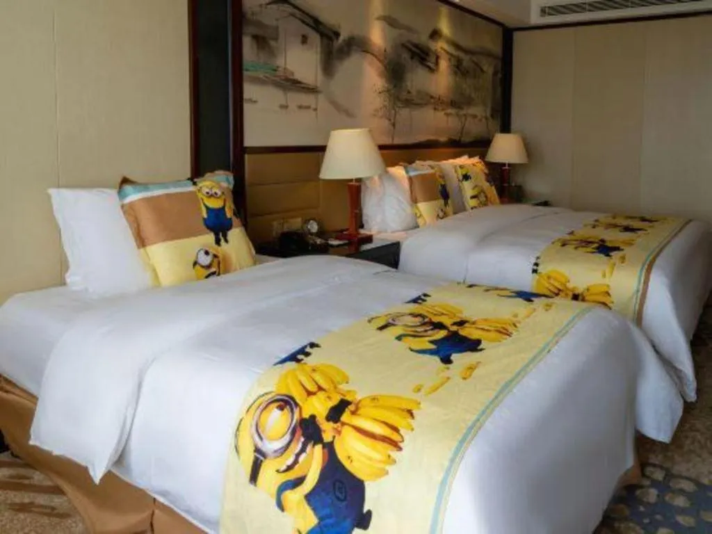 Bed in Yang Peng Jin Jiang Hotel