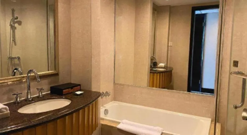 Dongguan Silver World Garden Hotel