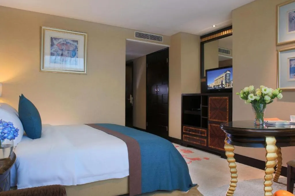 Bed in Dongguan Silver World Garden Hotel