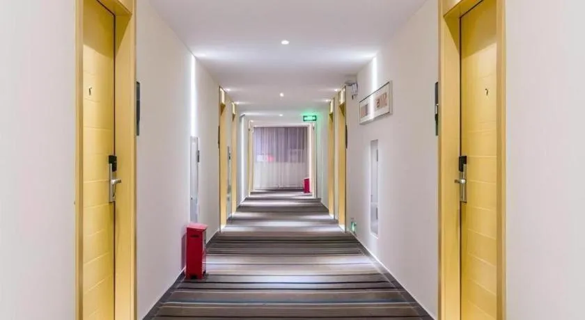 City Comfort Inn Yangjiang Baili Plaza Mojiang Road