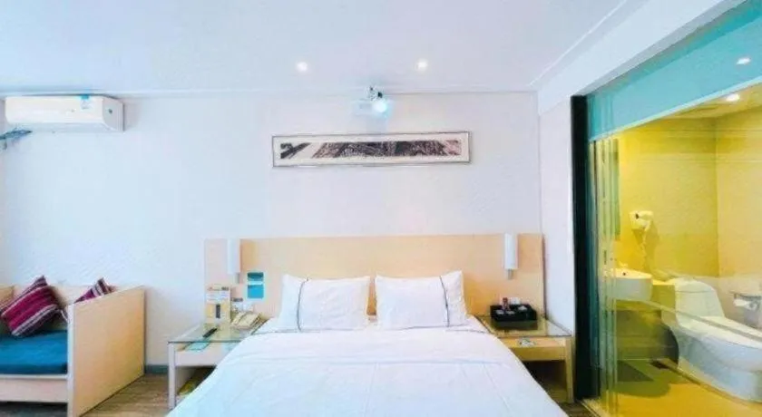 Bed in City Comfort Inn Liuzhou Ma'anshan Rongjun Road