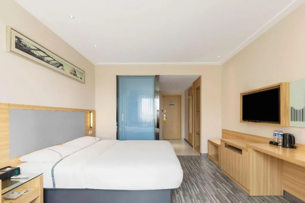 Bed in City Comfort Inn Liuzhou Ma'anshan Rongjun Road