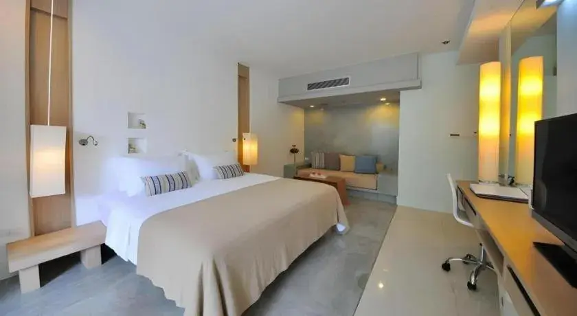 Bed in Ramada by Wyndham Phuket Southsea Bed in Ramada by Wyndham Phuket Southsea