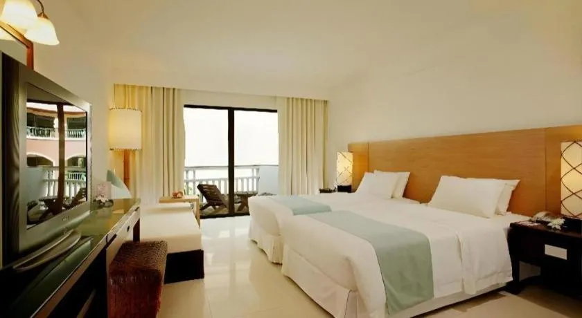 Bed in Ramada by Wyndham Phuket Southsea
