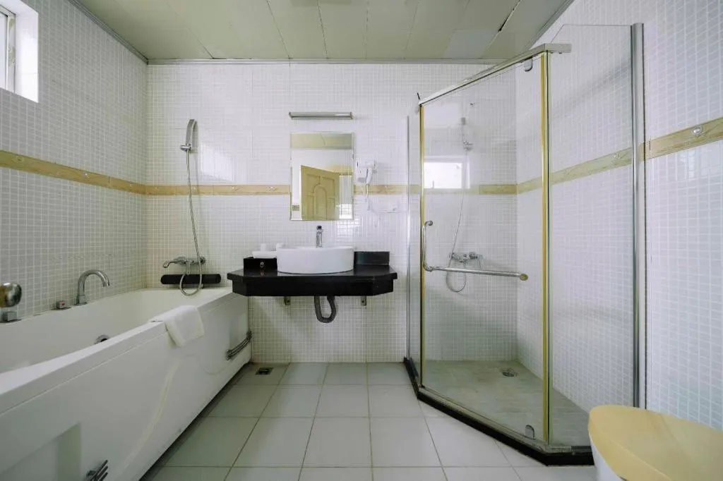 Hoang Long Hotel - Hai Phong City Center