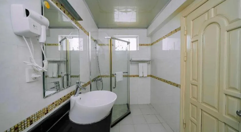 Hoang Long Hotel - Hai Phong City Center