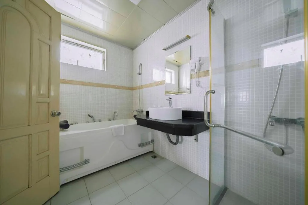 Hoang Long Hotel - Hai Phong City Center