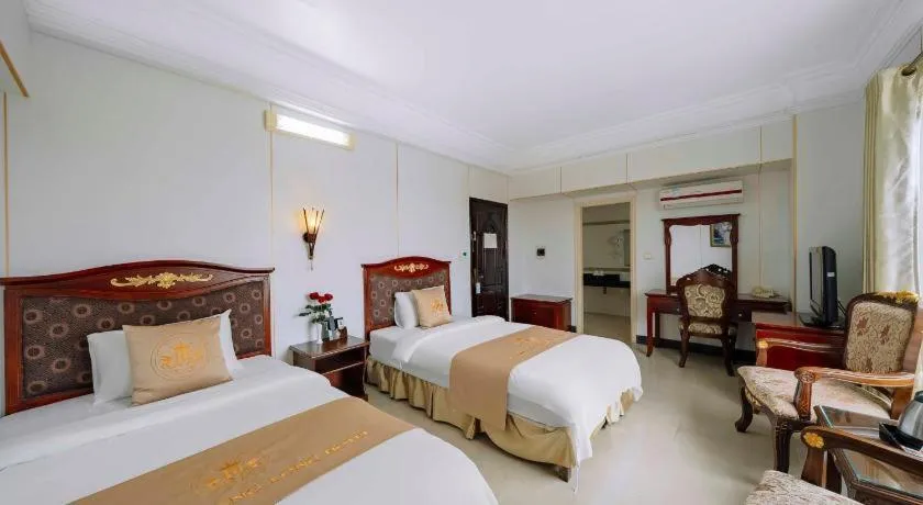Bed in Hoang Long Hotel - Hai Phong City Center