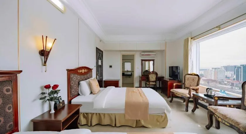 Bed in Hoang Long Hotel - Hai Phong City Center