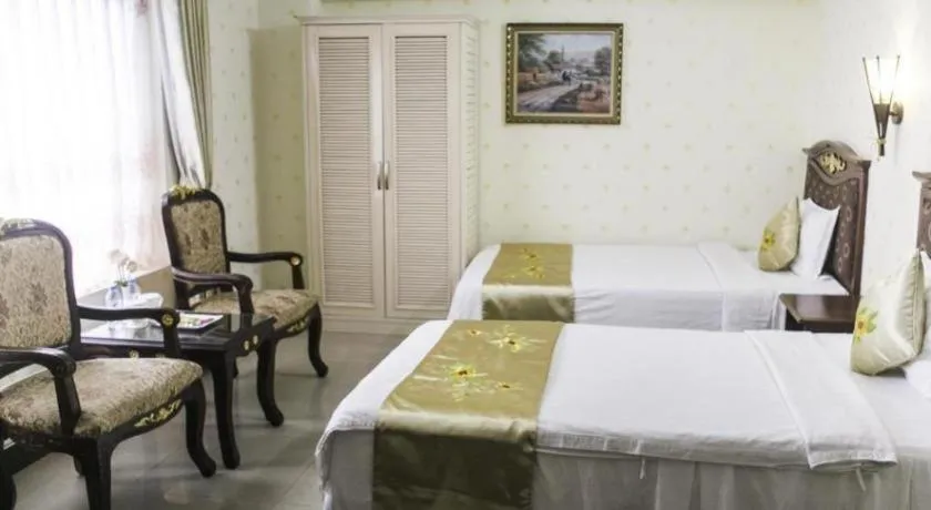 Bed in Hoang Long Hotel - Hai Phong City Center