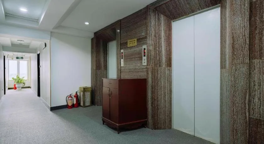 Hoang Long Hotel - Hai Phong City Center