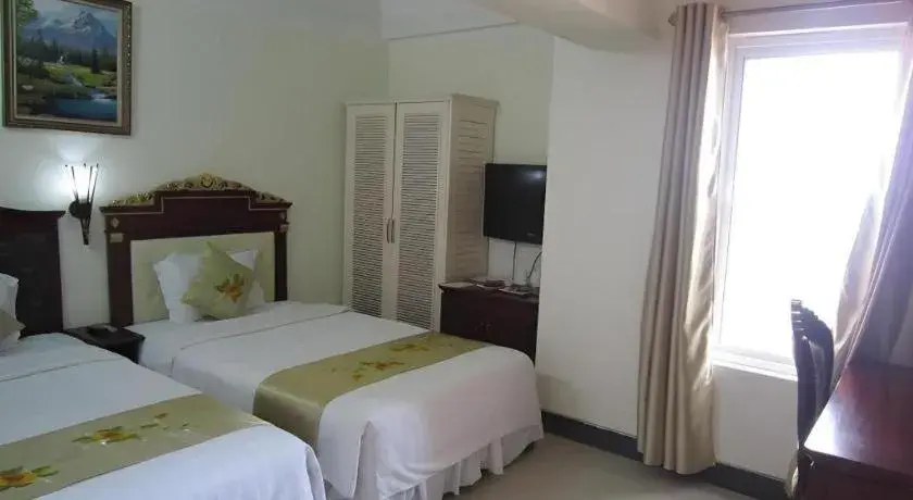 Bed in Classic Hoang Long Hotel Bed in Classic Hoang Long Hotel