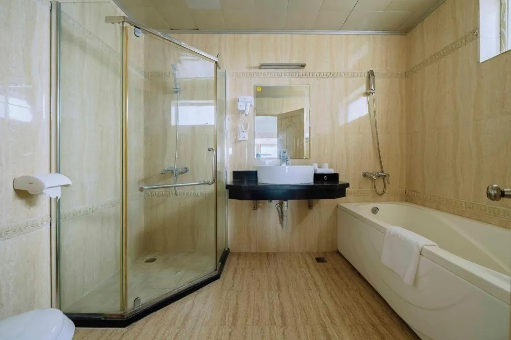 Hoang Long Hotel - Hai Phong City Center