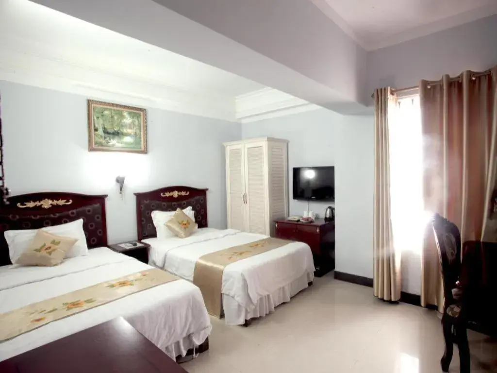 Bed in Classic Hoang Long Hotel Bed in Classic Hoang Long Hotel