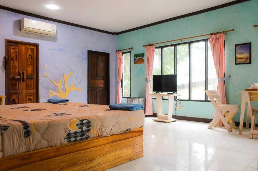 Bed in Tamsabai Resort