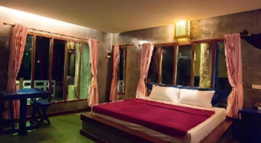 Bed in Tamsabai Resort