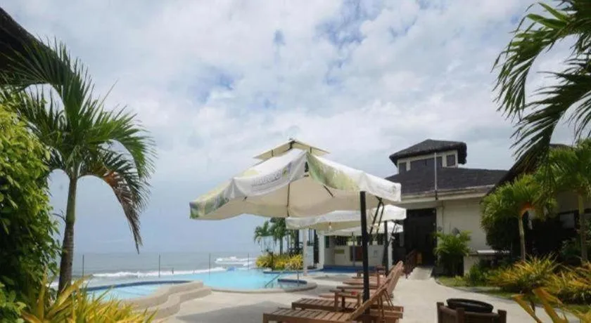 Kahuna Beach Resort and Spa