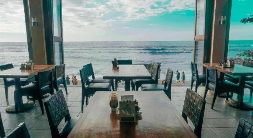 Kahuna Beach Resort and Spa