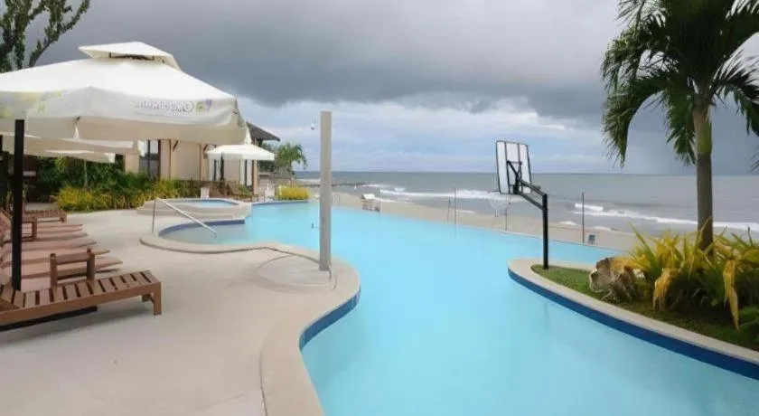 Kahuna Beach Resort and Spa