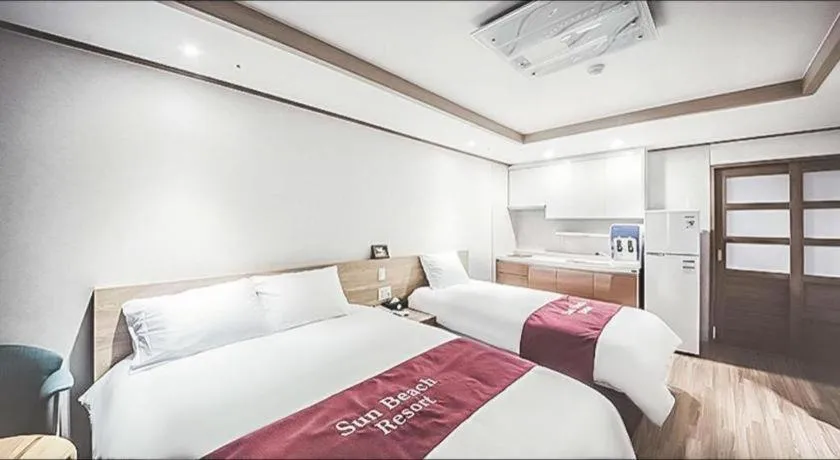 Bed in Jeju Sunbeach Hotel & Resort