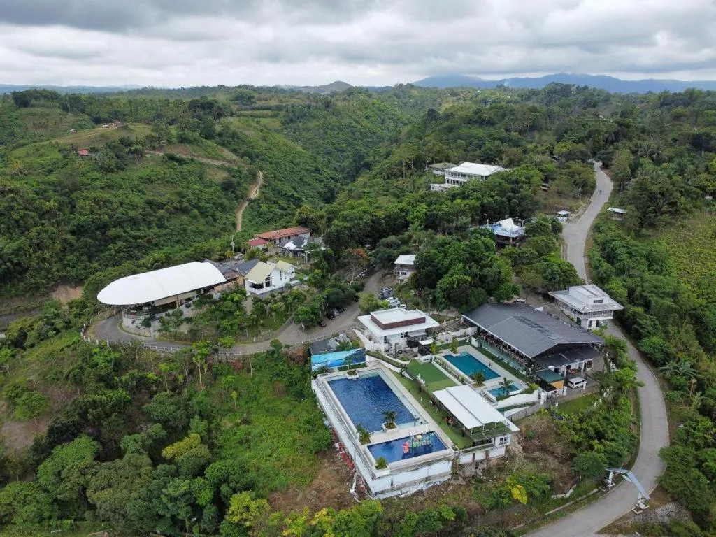 Ultra Winds Mountain Resort