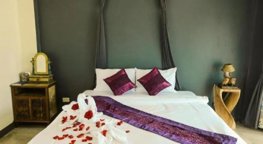 Bed in Sripoom Boutique House